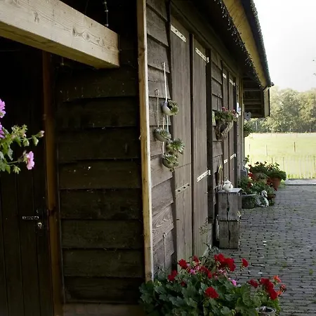 فندق مبيت وإفطار Oranje Hoeve *