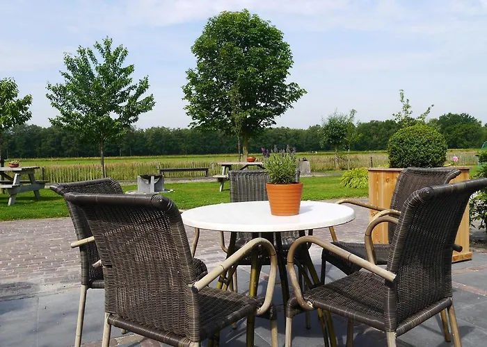 فندق مبيت وإفطار Oranje Hoeve *