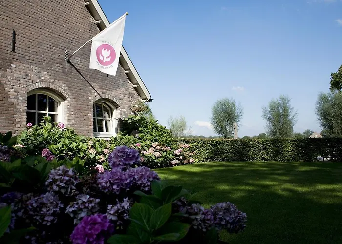 فندق مبيت وإفطار Oranje Hoeve *