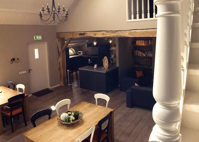 Oranje Hoeve فندق مبيت وإفطار *