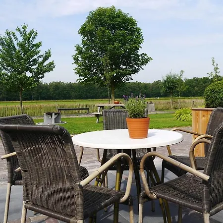 Bed & Breakfast Oranje Hoeve *