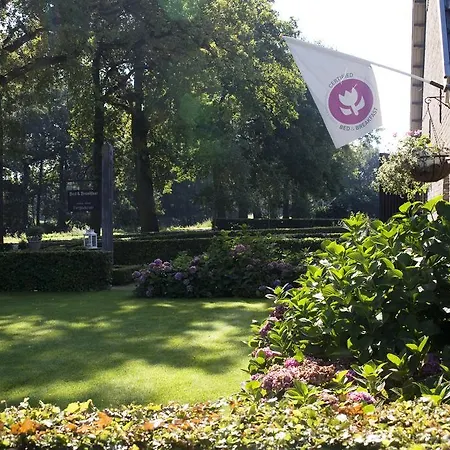 Oranje Hoeve Bed & Breakfast *